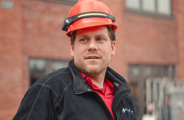 Hf man supervisor closeup